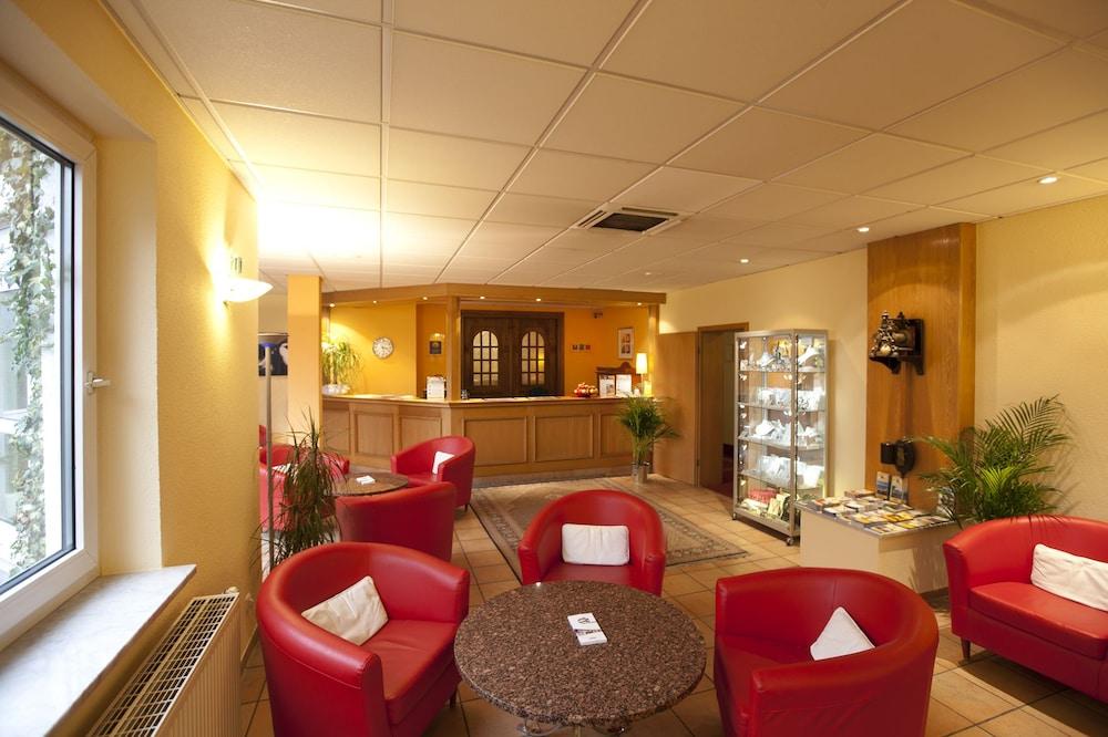 Arthotel Ambassador Wiesbaden - Free Parking Extérieur photo