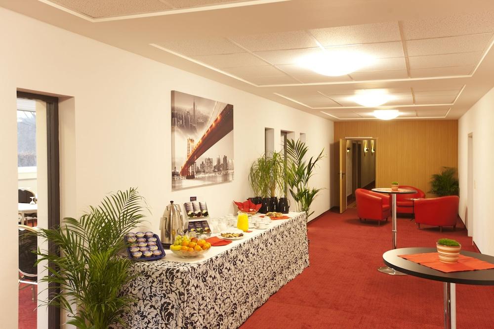 Arthotel Ambassador Wiesbaden - Free Parking Extérieur photo