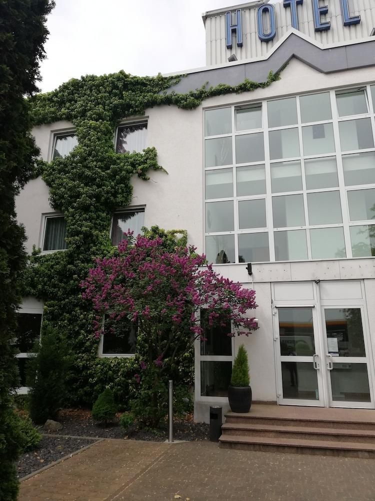 Arthotel Ambassador Wiesbaden - Free Parking Extérieur photo