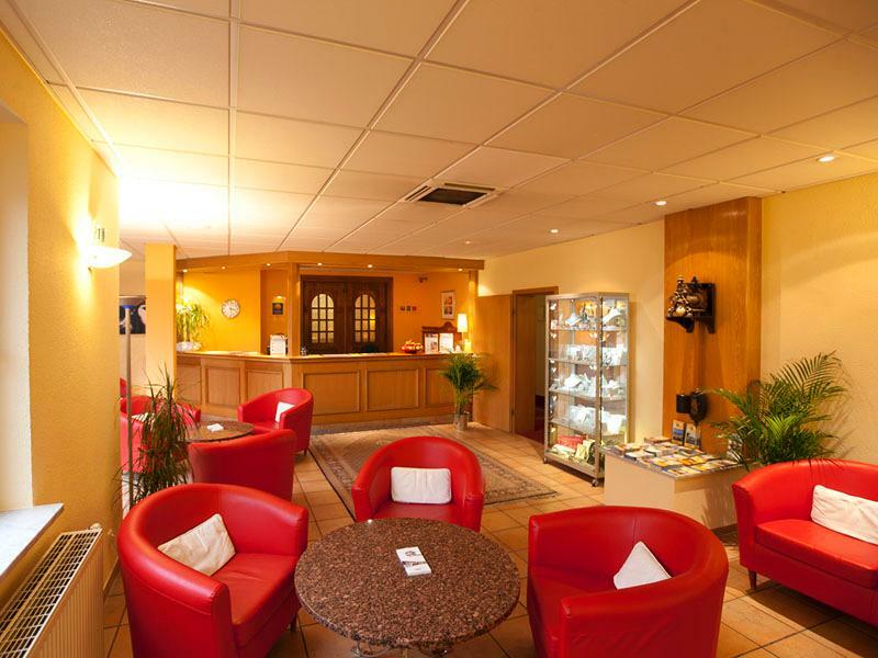 Arthotel Ambassador Wiesbaden - Free Parking Extérieur photo